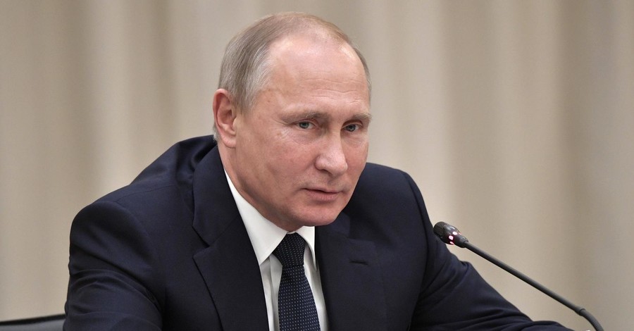 Анонимы сообщили о 50 бомбах на пути следования кортежа Путина