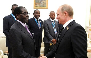 Президент Зимбабве Роберт Мугабе мог сбежать из страны