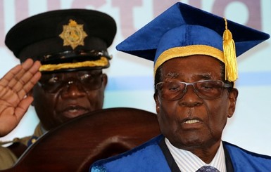 Мугабе сместили с поста председателя правящей партии