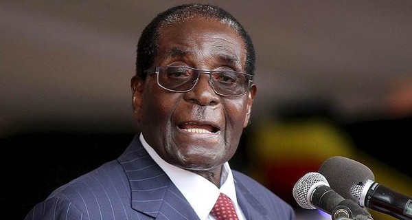 Президент Зимбабве объявил голодовку