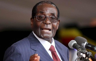 Президент Зимбабве объявил голодовку