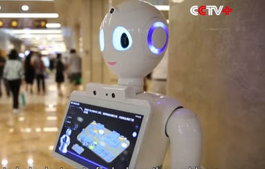 В Китае робот впервые сдал экзамен на врача, он получит диплом и практику 
