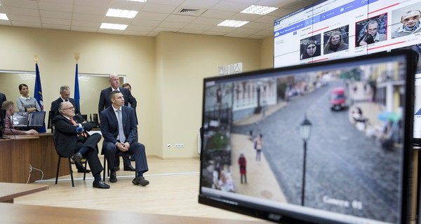 Экс-мэр Нью-Йорка Джулиани похвалил Кличко за устройство системы видеонаблюдения в Киеве