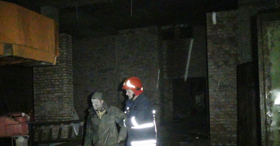 В Ивано-Франковске обрушилась стена новостройки, завалило пятерых строителей