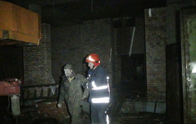 В Ивано-Франковске обрушилась стена новостройки, завалило пятерых строителей
