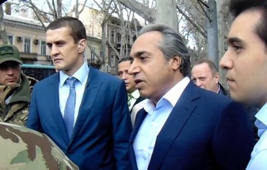 Одесский Гроссбух Аднана Кивана: Зарплату у олигарха получили известные активисты