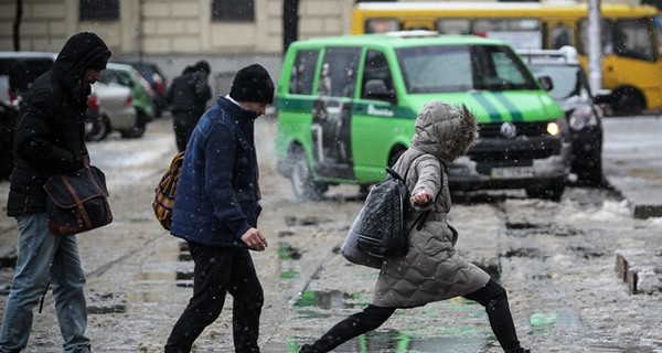 Сегодня днем, 27 ноября, в Украине пройдет дождь с мокрым снегом