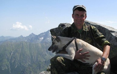 Львовская собака-альпинист покорила десяток горных вершин в Европе