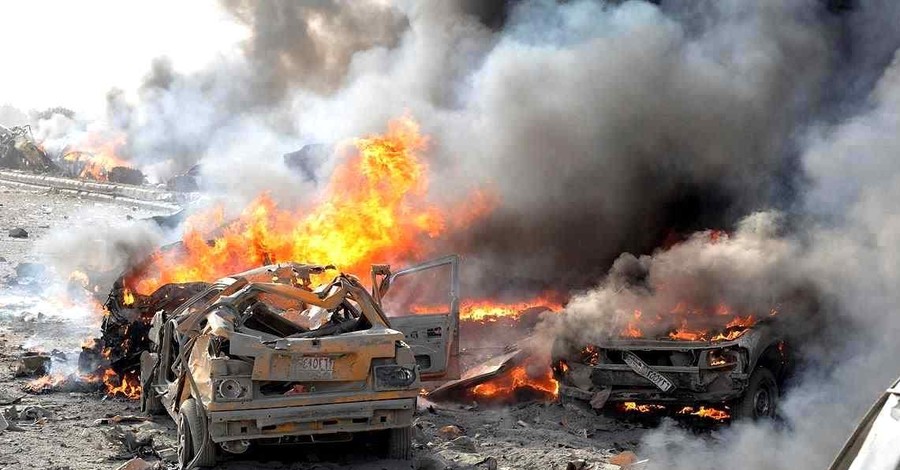 Теракт в Багдаде: погибли 12 человек, 30 получили ранения