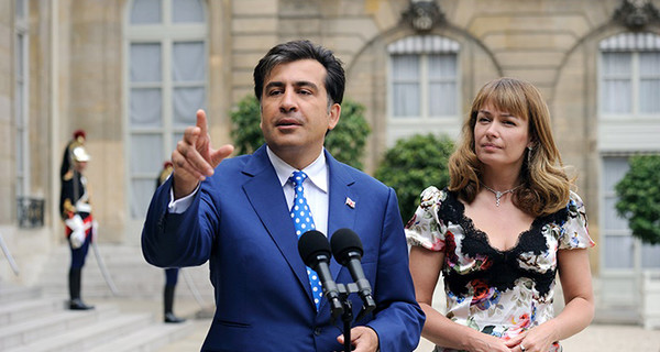Супруга Саакашвили обвинила Порошенко в политическом преследовании 