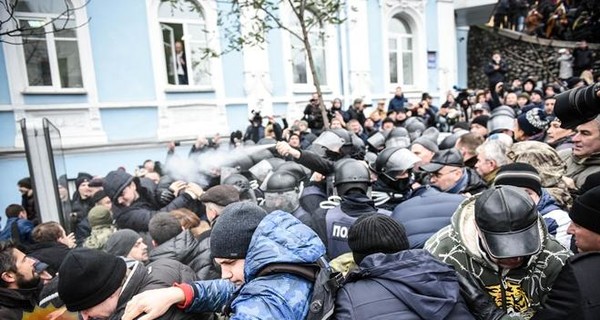Полиция отпустила задержанных сторонников Саакашвили