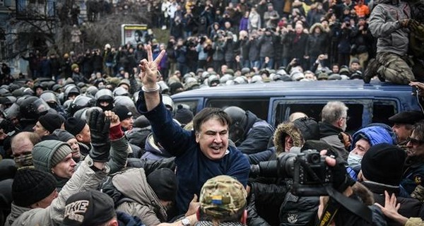 СМИ: Саакашвили лично помогали задерживать Вячеслав Аброськин и Константин Кулик
