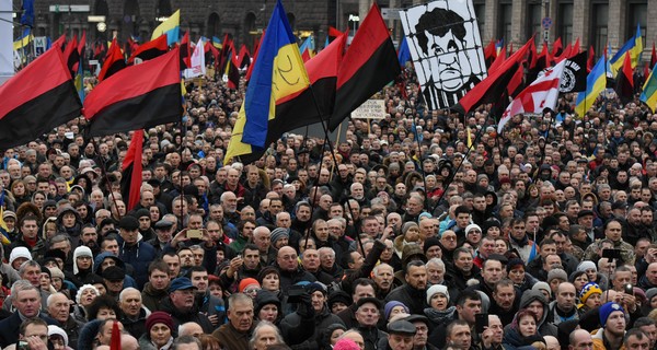 Участники марша в Киеве направились в СИЗО, где держат Саакашвили