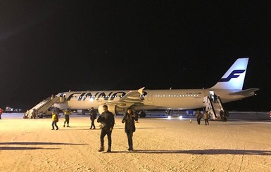 В аэропортах Европы отменяют рейсы из-за снегопада
