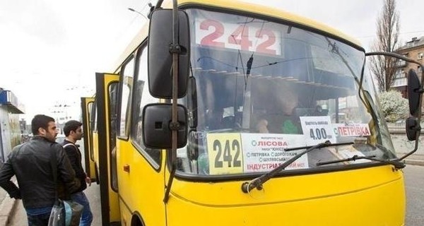 Омелян: Украина откажется от маршруток в крупных городах