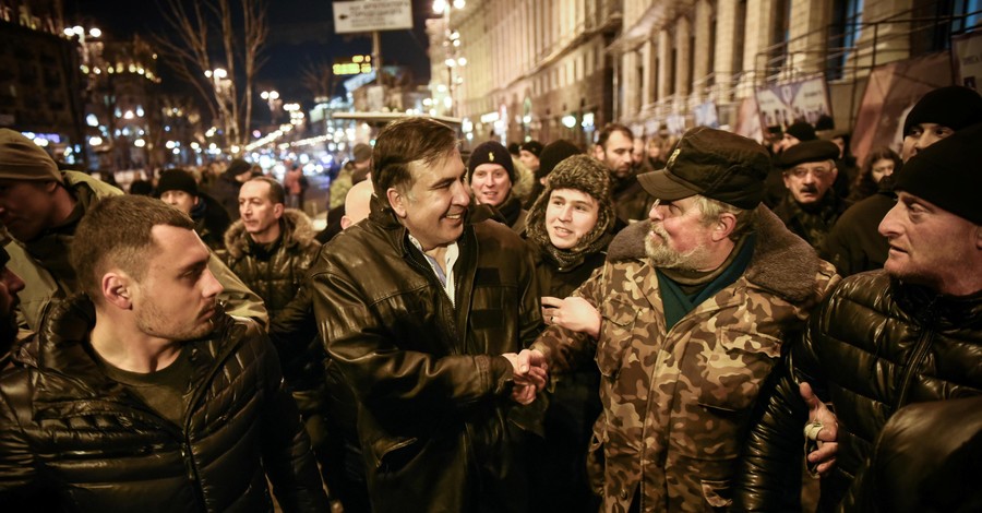В Киеве перекрыли Крещатик из-за шествия освобожденного Саакашвили