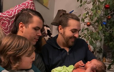 Трансгендерный мужчина из США родил второго ребенка 