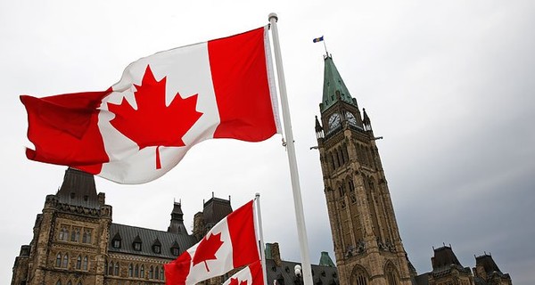 Как в Украине и России отреагировали на решение Канады о поставках летального оружия
