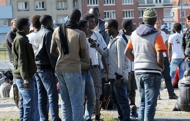 Евросоюз вернет на родину 15 тысяч беженцев из Ливии