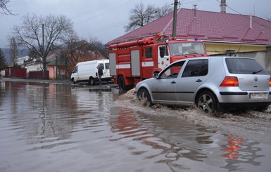В Закарпатской области затопило 4 дороги и 278 домохозяйств, 