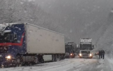 В Киеве ограничили въезд тяжелого транспорта