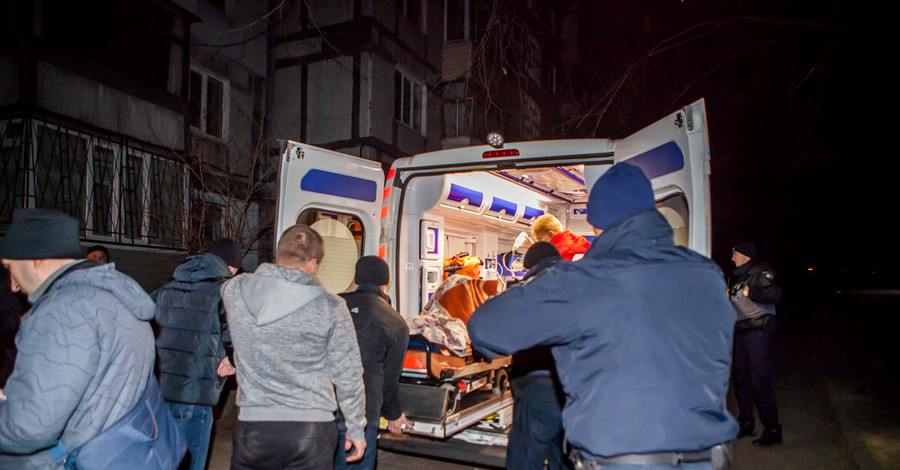 В Днепре прогремел взрыв в одной из квартир, пострадала полицейская
