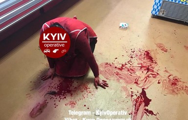 В Киеве грабитель с ножом напал на женщину-продавца