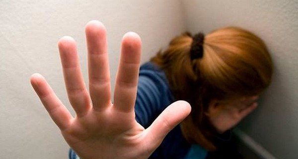 Житель Ивано-Франковска изнасиловал 14-летнюю дочь