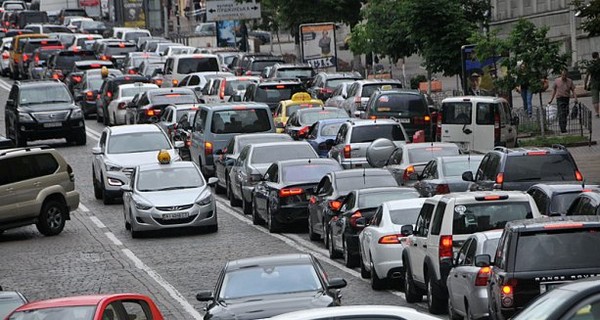 С 1 января украинские водители должны ездить по городу со скоростью не более 50 км/ч 