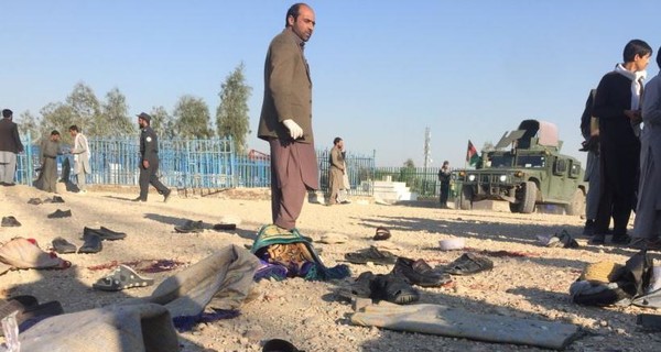 В Афганистане смертник подорвал себя на похоронах, погибли 15 человек