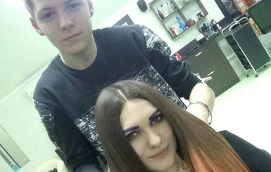 В салон красоты одиннадцатиклассника из Черновицкой области выстраиваются очереди