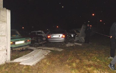 В Ровно водитель разбил 25 машин