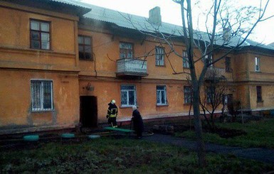 В Краматорске задержали парня, который поджигал подъезды 27 раз 