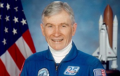 Скончался астронавт Джон Янг
