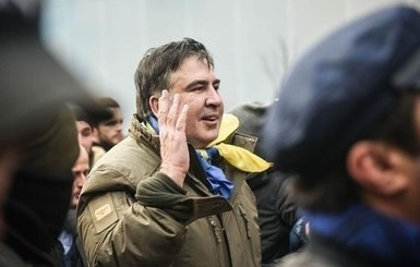 Саакашвили возобновит митинги в Киеве