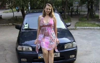 В Черкасской области пропала женщина-таксист. Машину нашли брошенной
