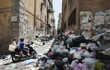 Италии угрожают санкции из-за мусорного кризиса