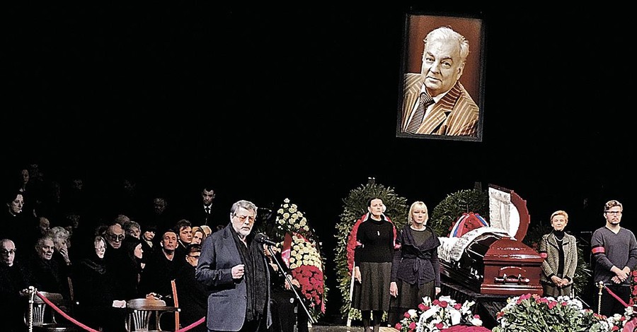 Актера Михаила Державина похоронили недалеко от Гоголя