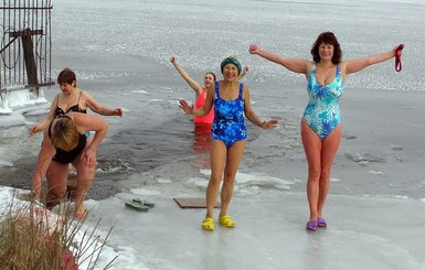 78-летняя любительница зимнего плавания: 