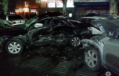 В Мелитополе столкнулись сразу пять машин