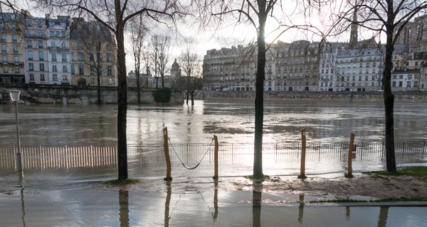 Париж и Страсбург затопили воды Сены и Рейна 