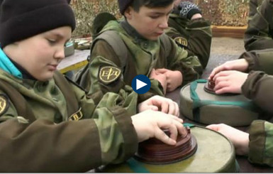 Euronews снял сюжет о детях-саперах в Крыму без упоминания про аннексию