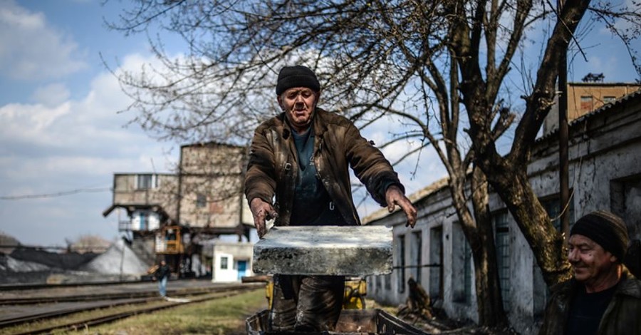 Министр экологии Украины предупредил о катастрофе из-за разрушенных шахт на Донбассе