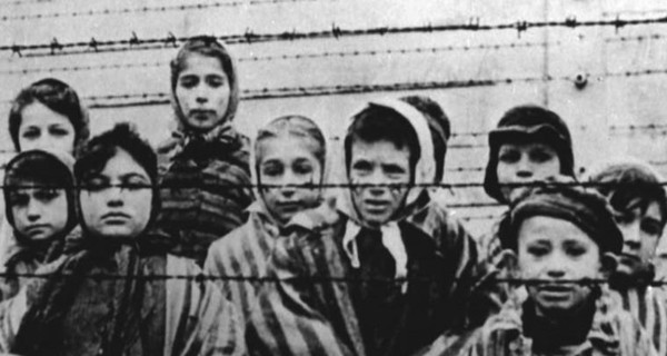 Израиль потребовал от Польши изменить принятый закон о Холокосте
