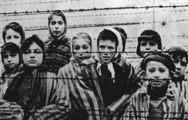 Израиль потребовал от Польши изменить принятый закон о Холокосте