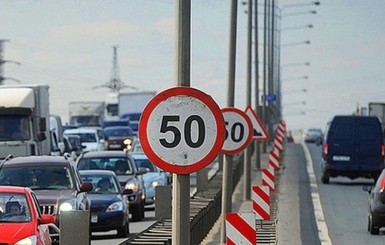 На некоторых улицах Киева могут увеличить максимально допустимую скорость движения