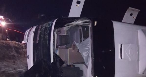 В России автобус с пассажирами слетел на обочину, погибли четверо 