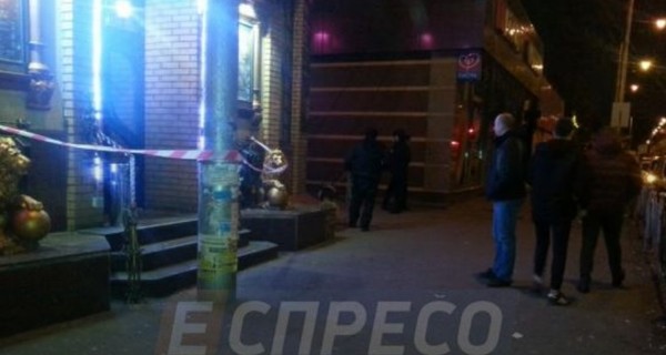СМИ: в Киеве во время драки в ресторане убили военного