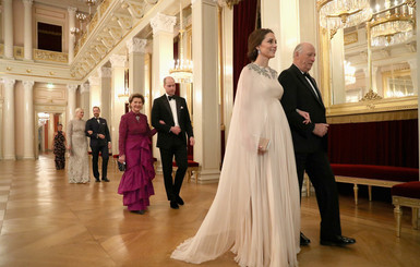 Кейт Миддлтон в эксклюзивном платье пришла на ужин к королю Норвегии