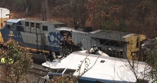 В США столкнулись два поезда, есть жертвы